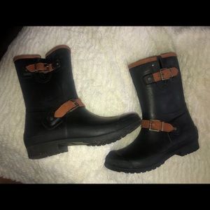 Sperry rain boots size 8
